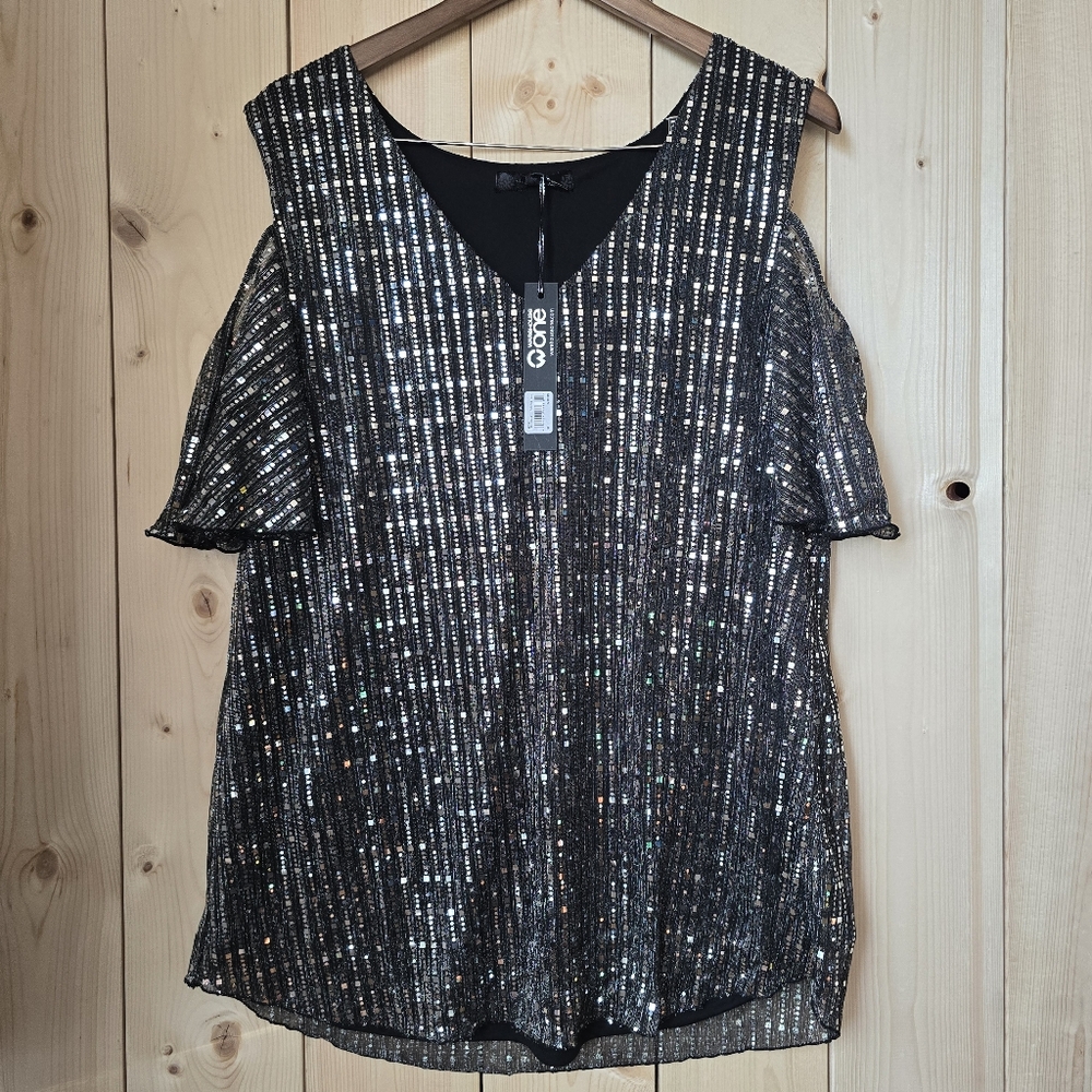 Warehouse One Sloane & Sadie Cutout Shoulder Metallic Sparkle Lined Top 1X NWT